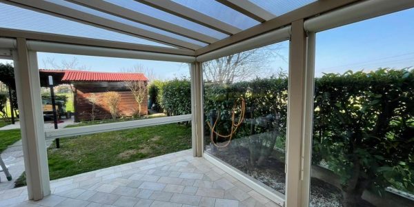 Chiusure-invernali-per-pergolato-portico-veranda-giardino-inverno