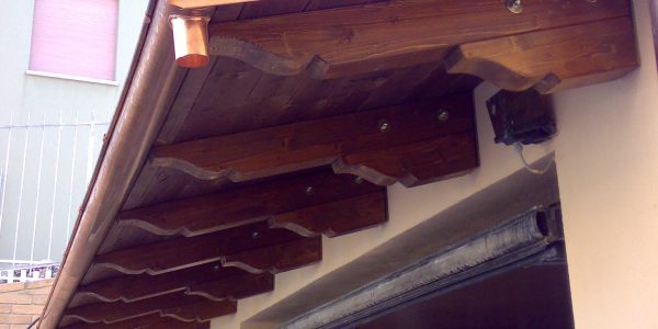 Pensilina-con-spade-supporto-legno